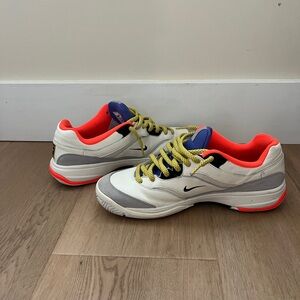 Nike Court Lite